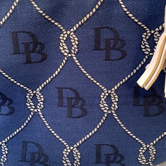 Dooney & Bourke Purse - Picture 2 of 8
